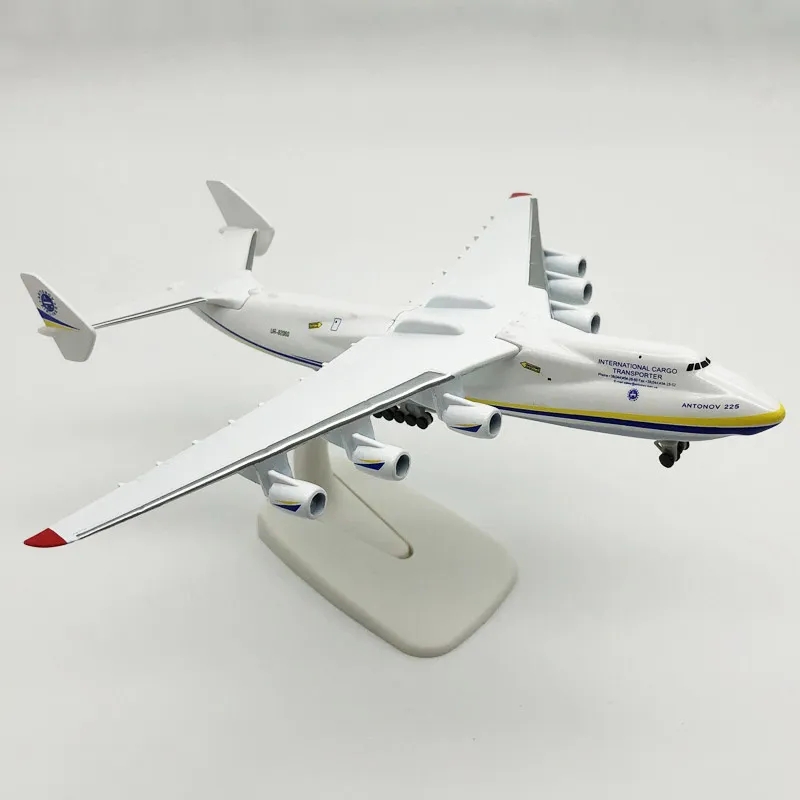 20 cm Ucraina Antonov AN225 Mr - Model Kit Ukraine recensione e prezzo